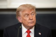 克拉玛依洛杉矶骚乱后，特朗普再发声：抗议活动中将不允许佩戴口罩